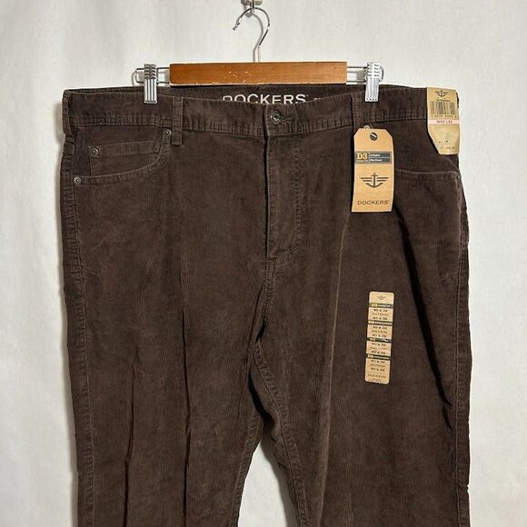 NEW Dockers Men 40 x 32 Brown Corduroy Pants - Picture 4 of 8